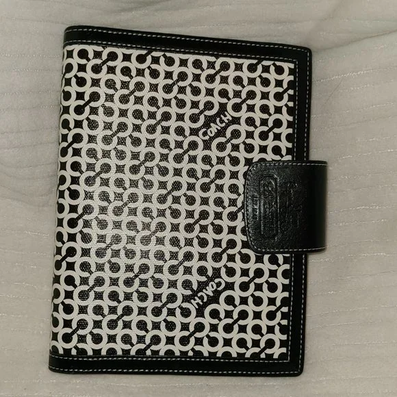 Coach 2009 Planner/Address Portfolio - Picture 1 of 11